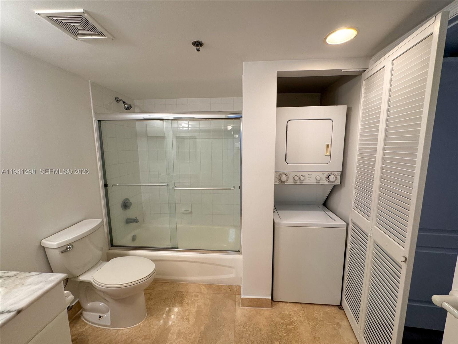 THE CLUB AT BRICKELL BAY - Residential Lease