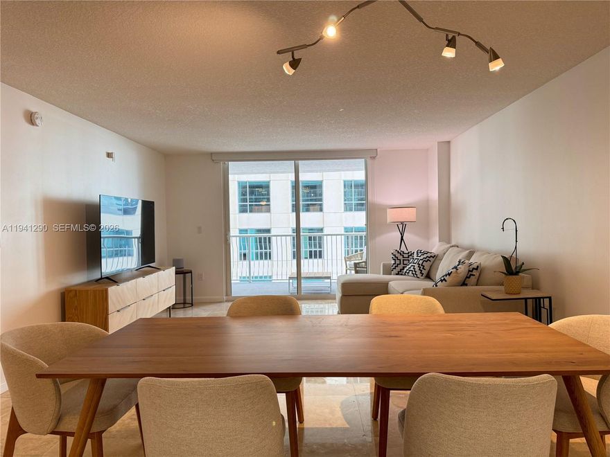 Tastefully furnished 1/1 unit in the heart of Brickell. Rent includes water, basic cable & internet + 1 assigned
parking space. The unit is spotless! European kitchen with stainless steel appliances, washer/dryer in unit,
oversized balcony & bathroom with glass shower door. The building has a pool, jacuzzi, gym, valet, front desk, etc.
Close to restaurants, retail, nightlife, banks, etc. Key Biscayne, Coconut Grove, UM, Downtown, Wynwood minutes
away! See to appreciate! The unit is also available for short-term rental. ** Available on March 22nd 2026**