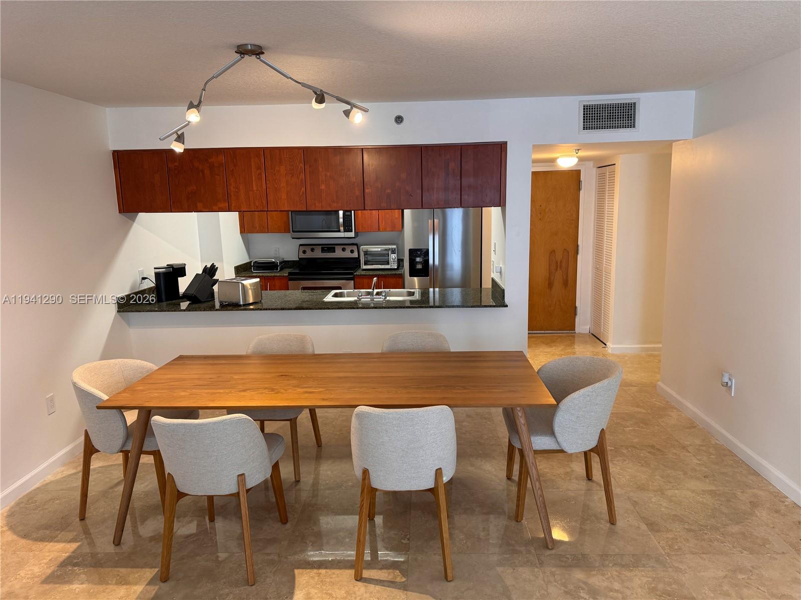 1200 Brickell Bay Dr 1708