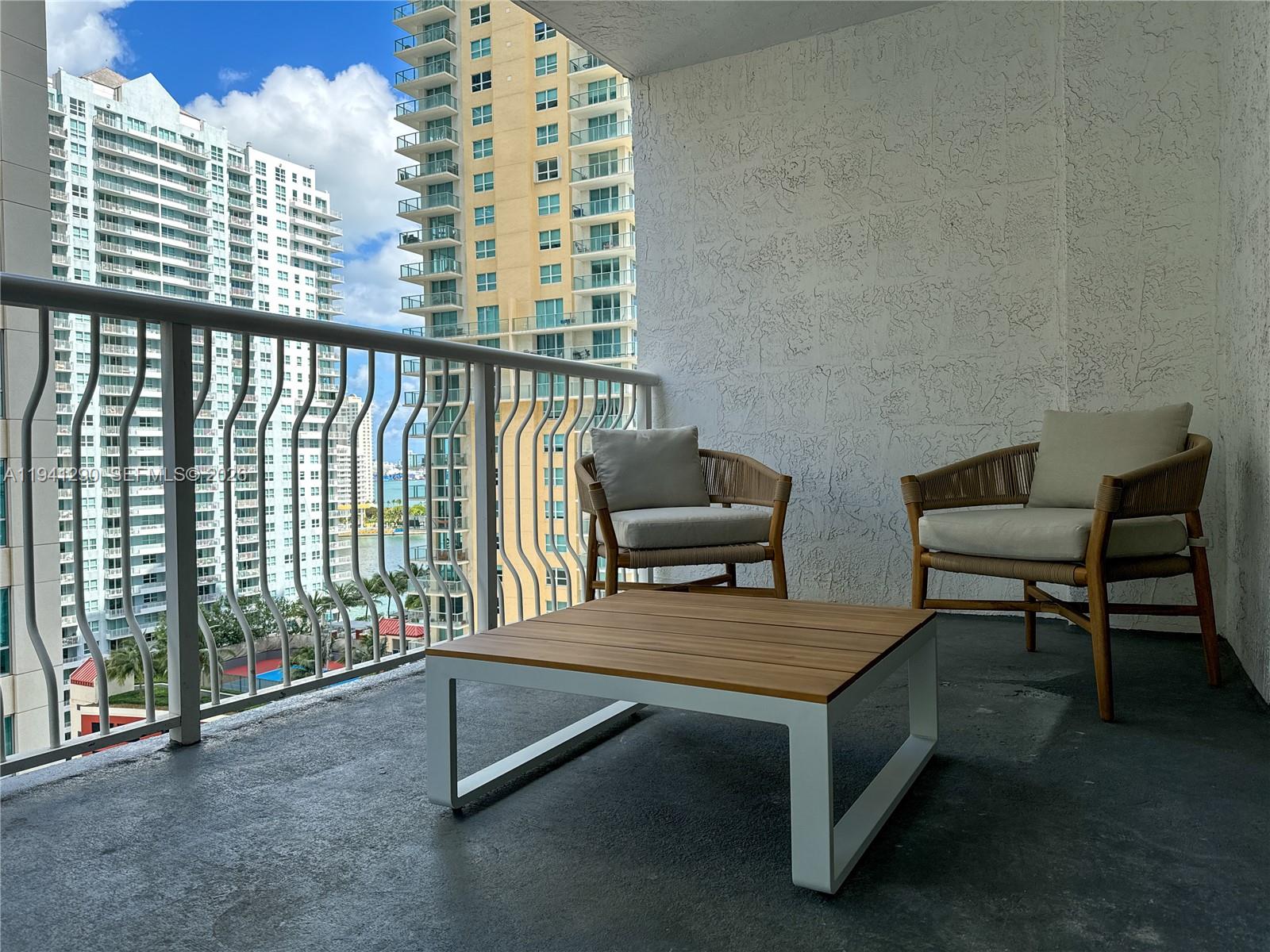 THE CLUB AT BRICKELL BAY - Residential Lease