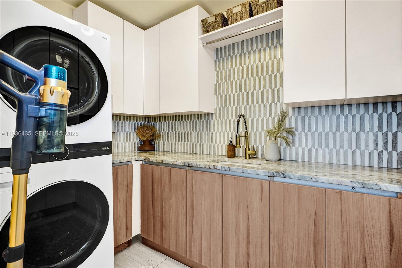 ENCHANTED LAKE SEC 2 - Residential