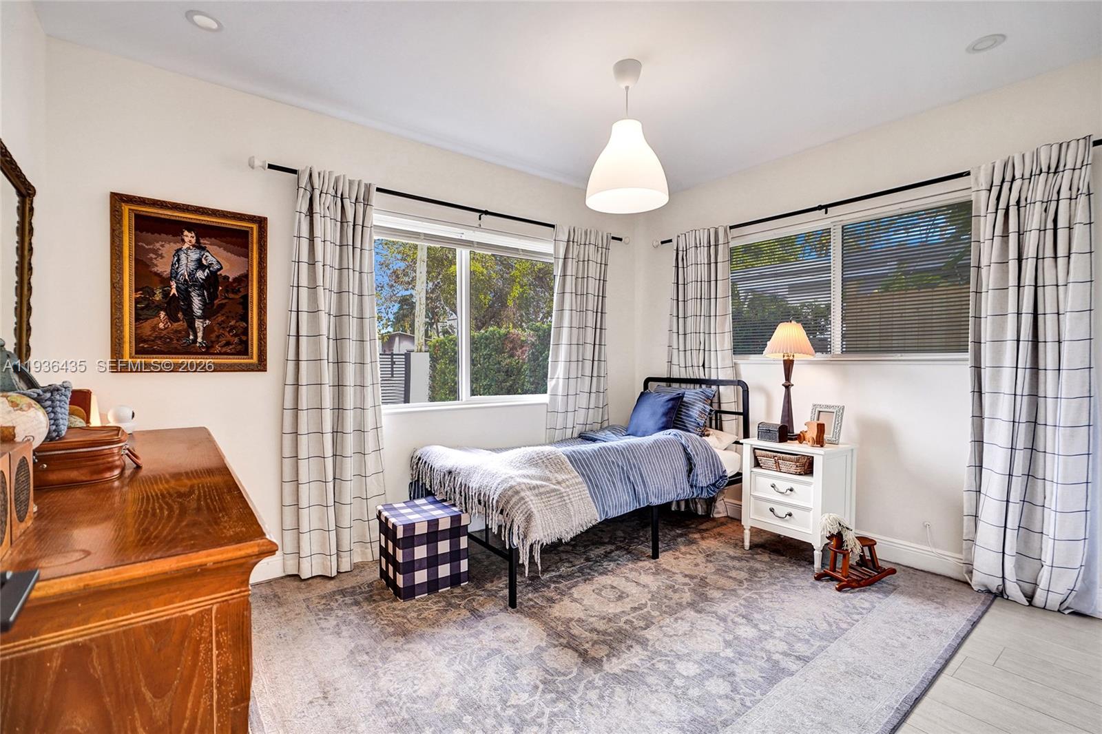 ENCHANTED LAKE SEC 2 - Residential