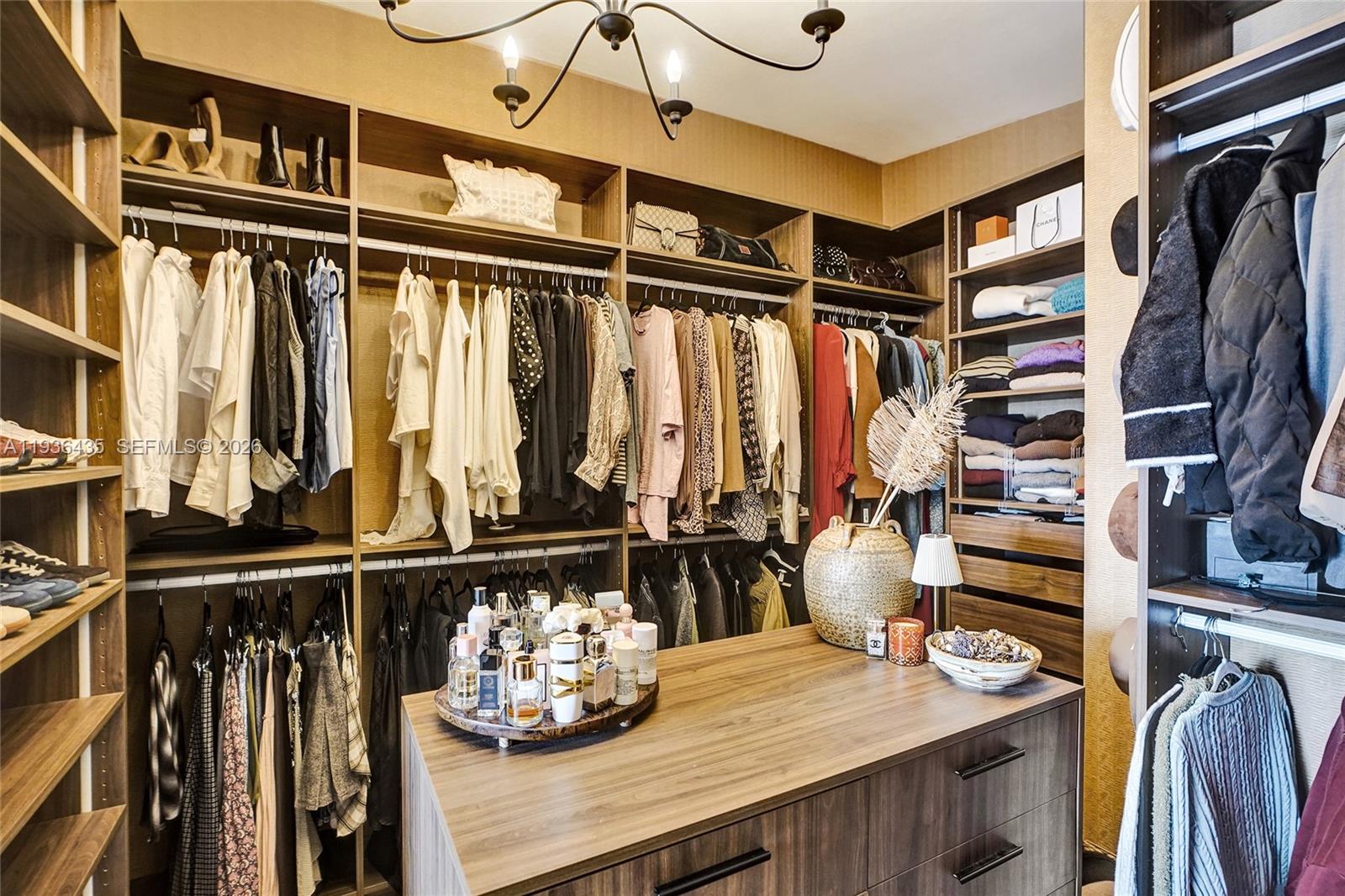 ENCHANTED LAKE SEC 2 - Residential