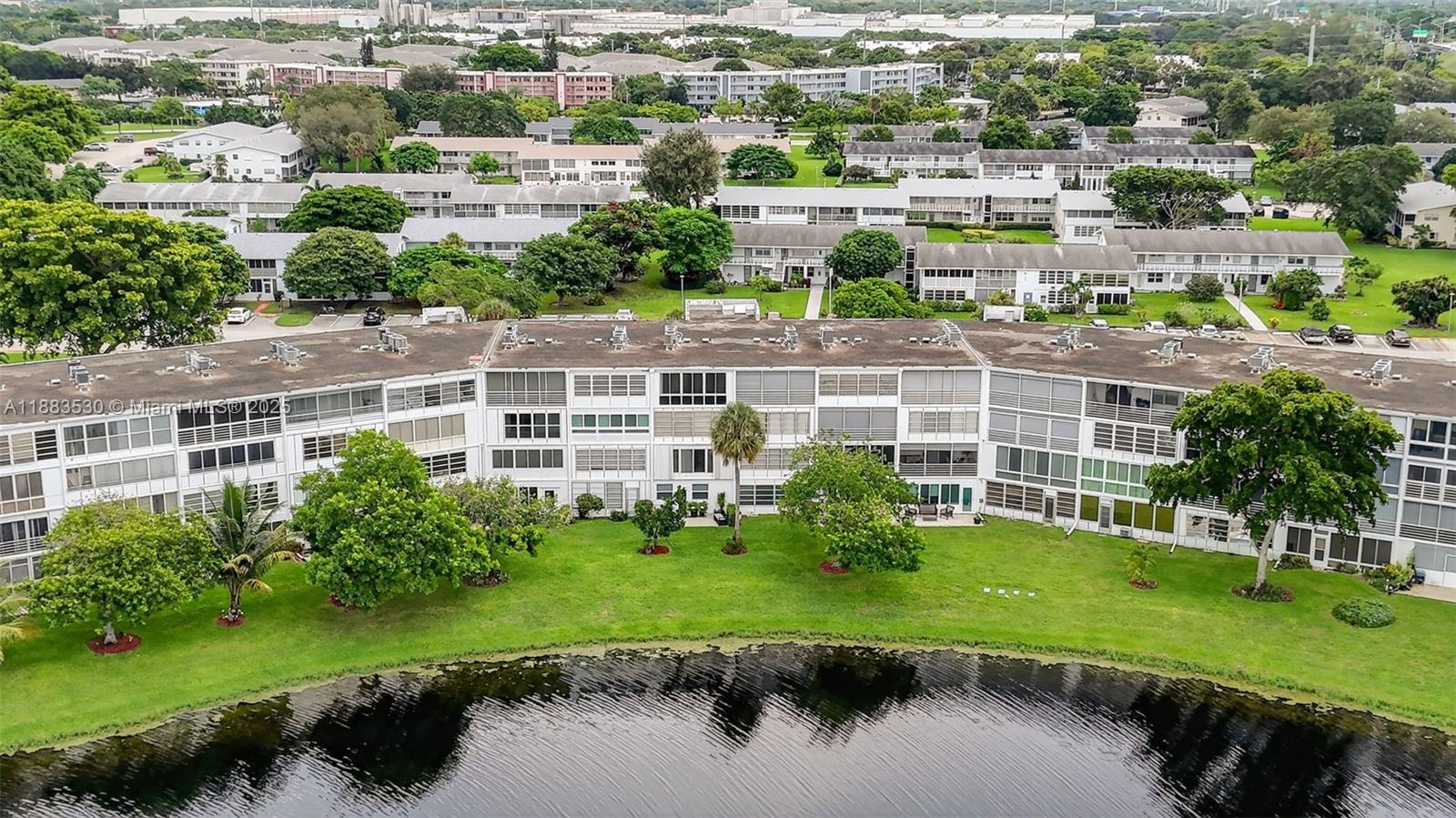 View photos, virtual tours, details... 2009 N Farnham N 2009