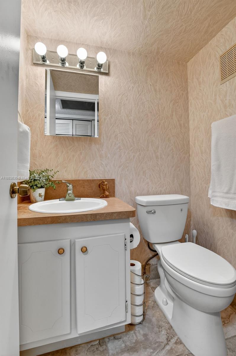 FARNHAM N CONDO - Residential