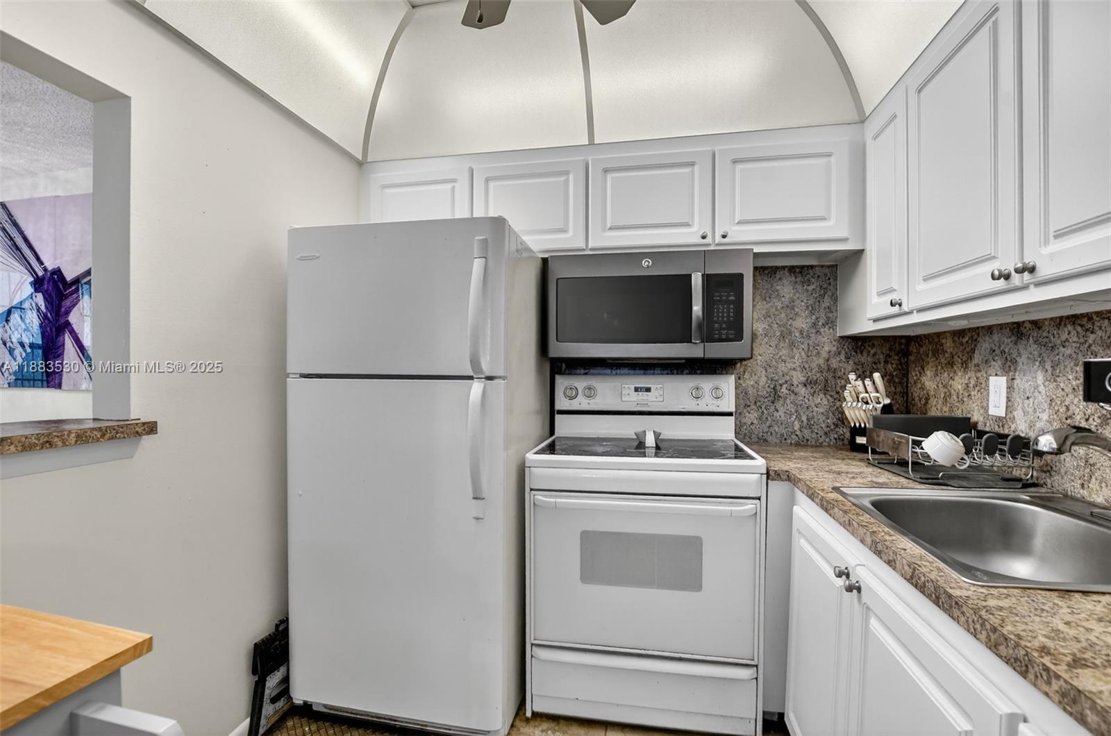 FARNHAM N CONDO - Residential