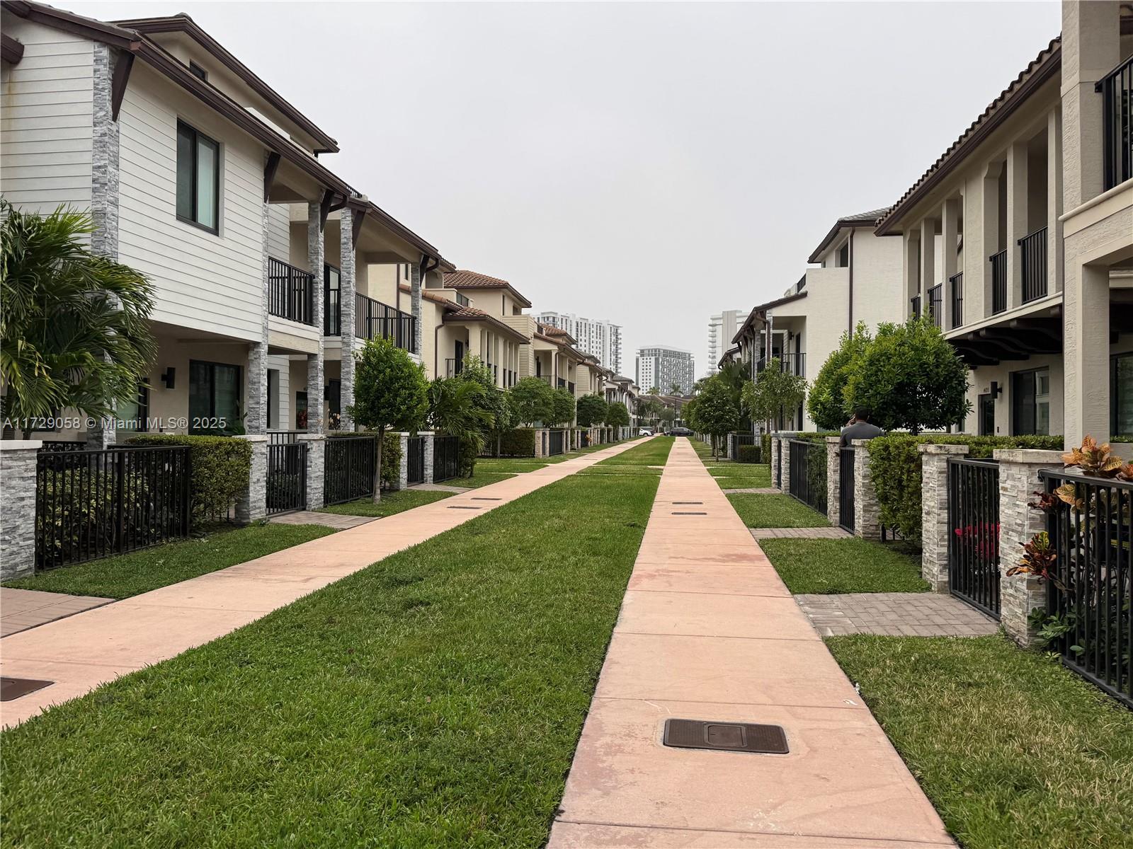 Rental Property at 4691 Nw 83rd Path 4691, Doral, Miami-Dade County, Florida - Bedrooms: 3 
Bathrooms: 3  - $3,800 MO.