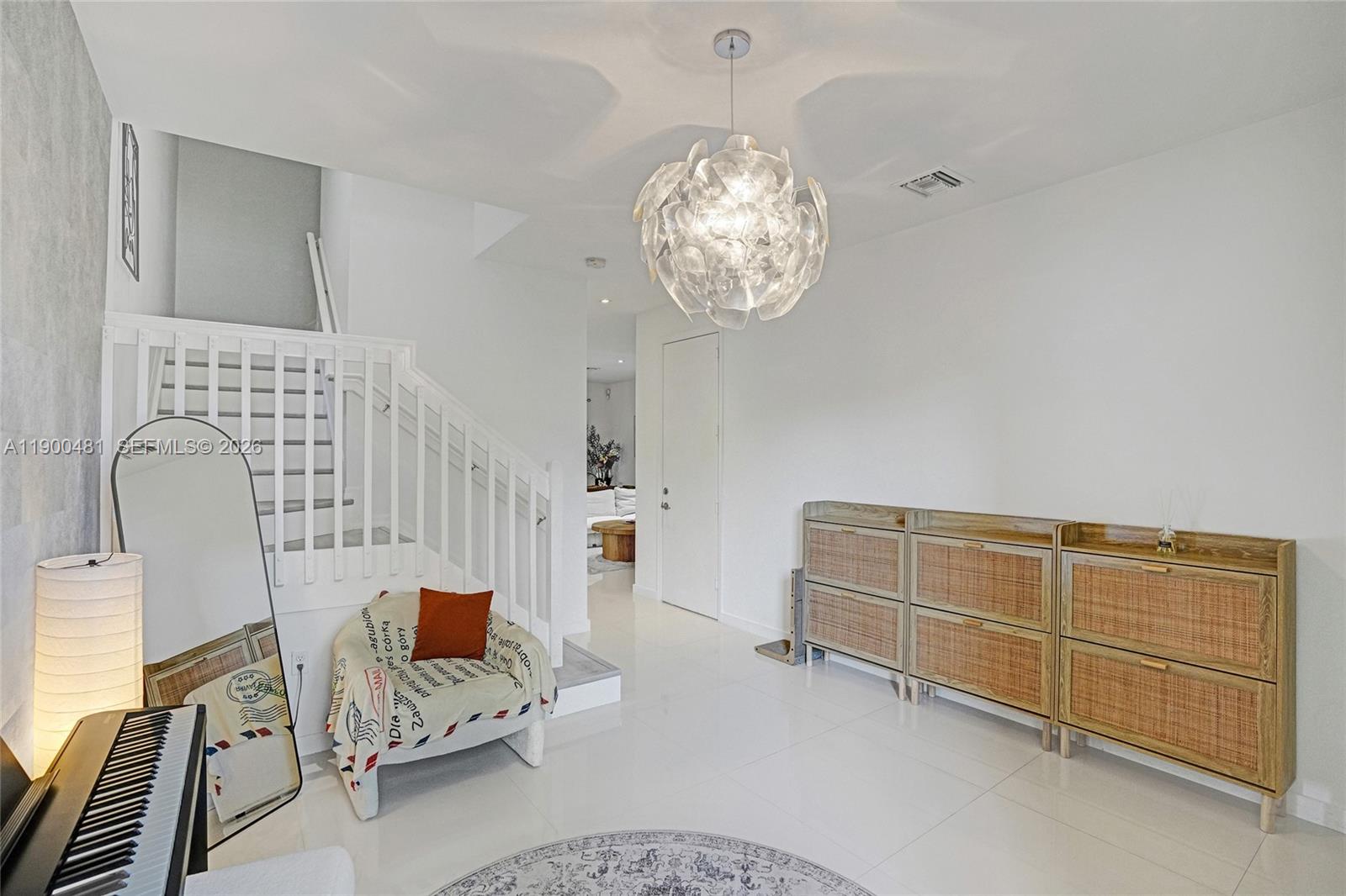 CHAMPION LAKES - Residential