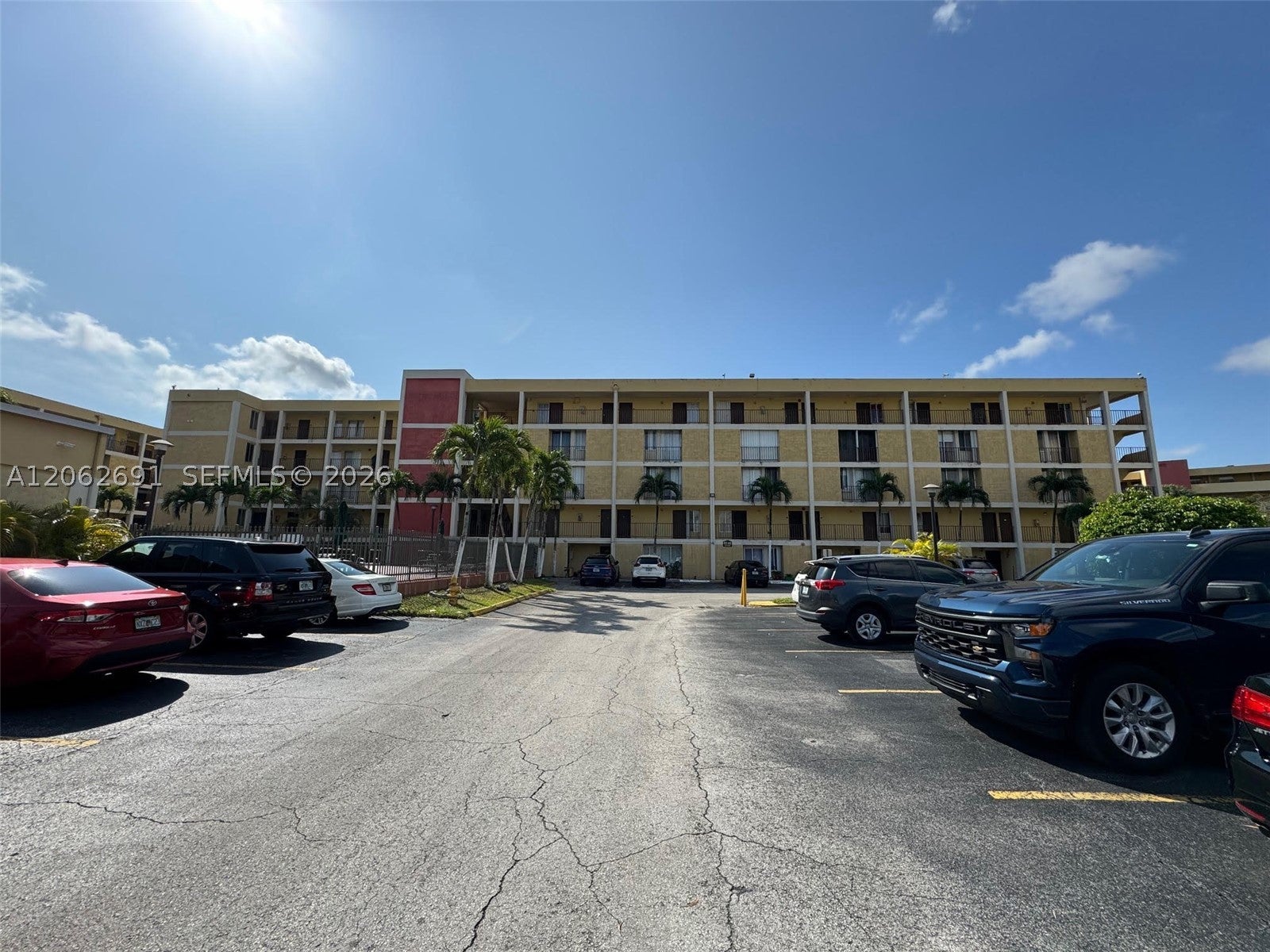 9240 Fontainebleau Blvd 204