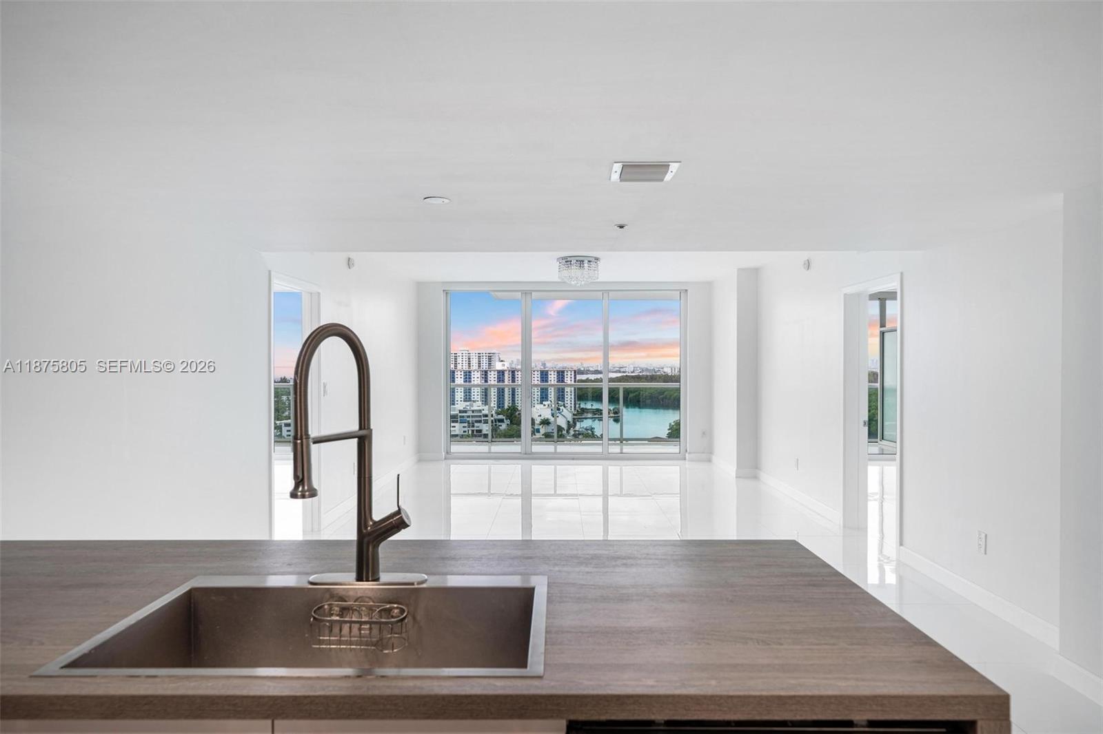 400 SUNNY ISLES CONDO WES - Residential