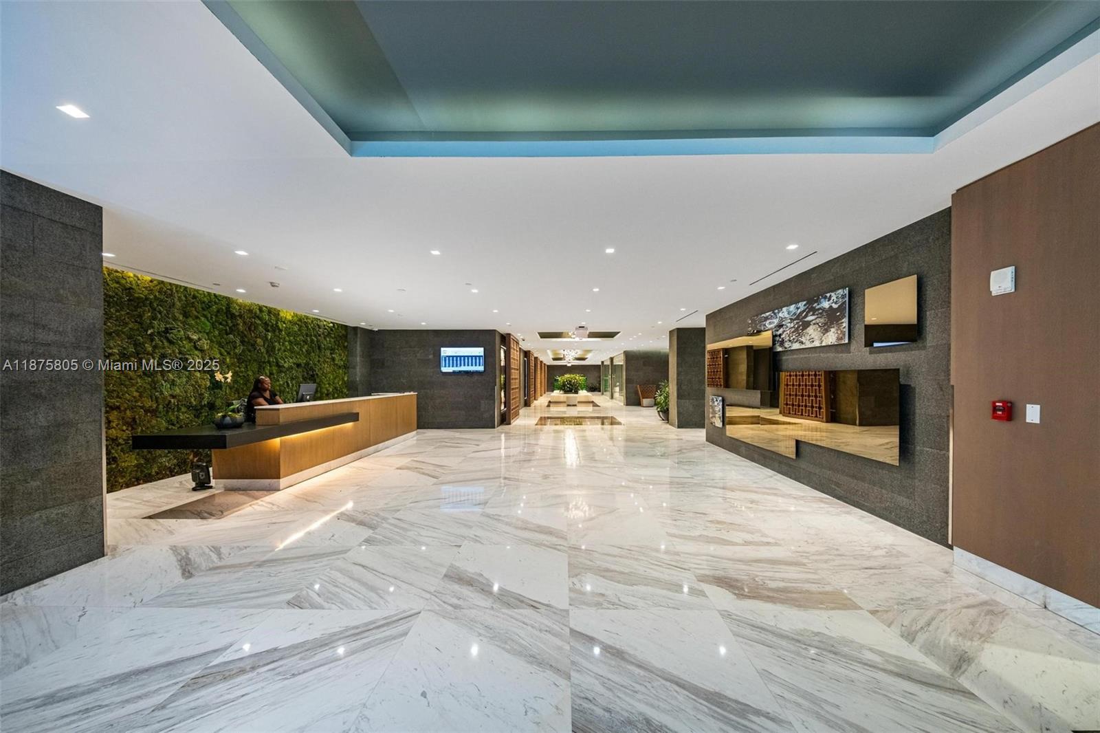 400 SUNNY ISLES CONDO WES - Residential