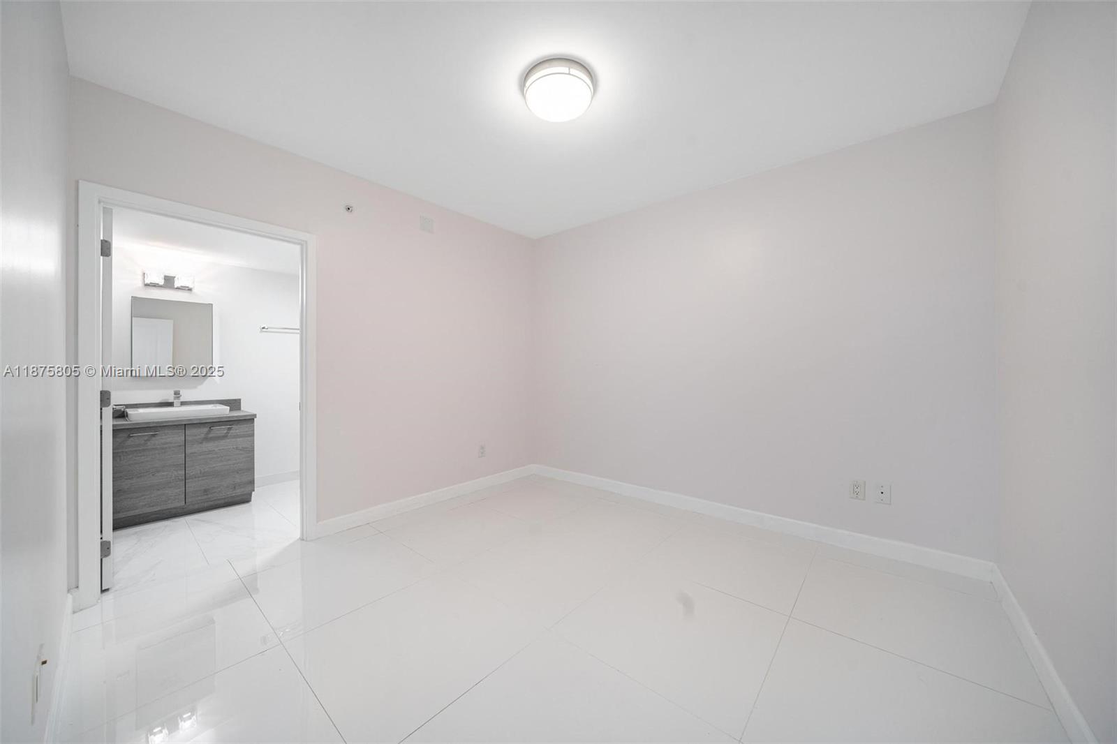 400 SUNNY ISLES CONDO WES - Residential