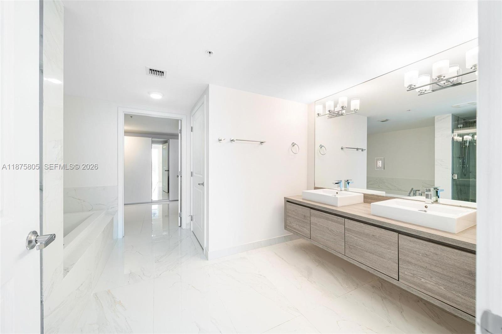 400 SUNNY ISLES CONDO WES - Residential