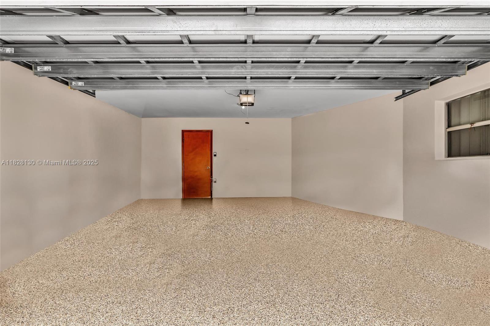 CORAL POINT - Residential