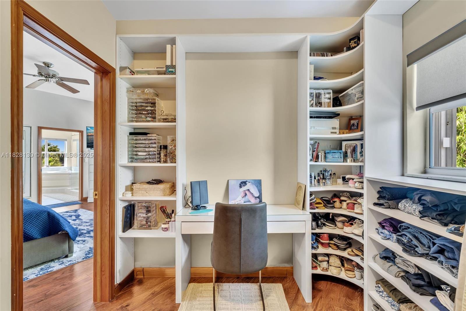 CORAL POINT - Residential