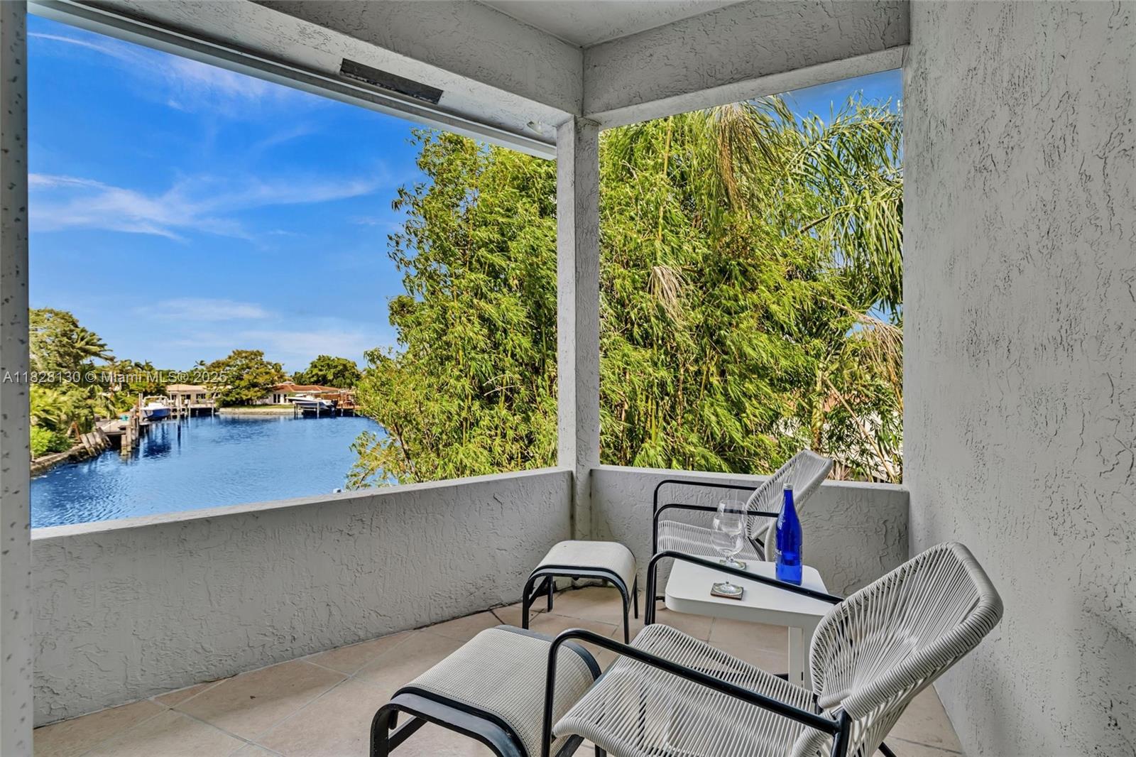 CORAL POINT - Residential