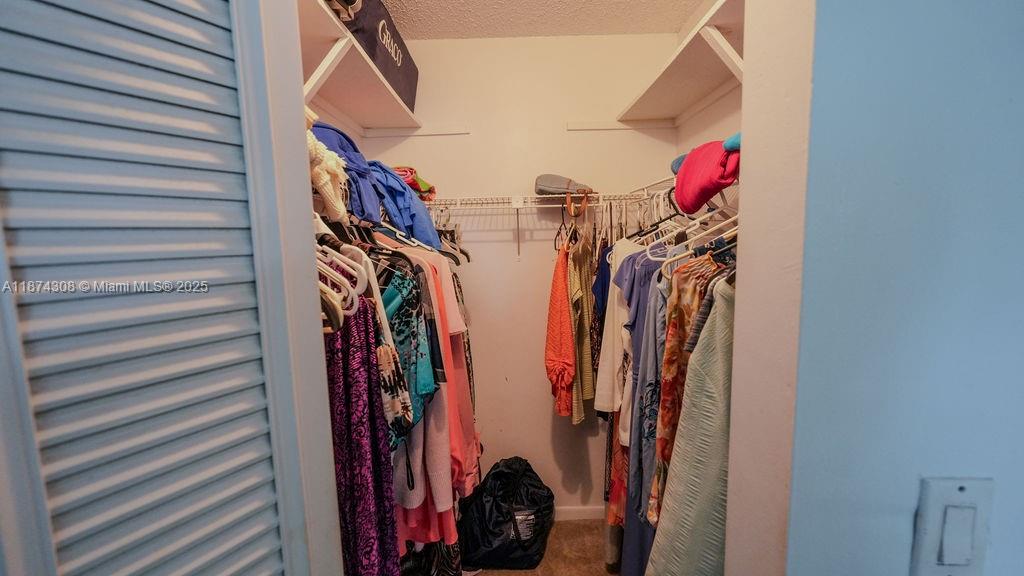 APPLEGREEN CONDO APTS 1 - Residential