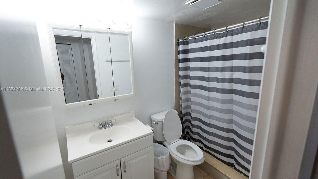 APPLEGREEN CONDO APTS 1 - Residential