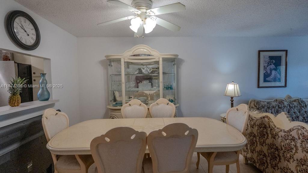 APPLEGREEN CONDO APTS 1 - Residential