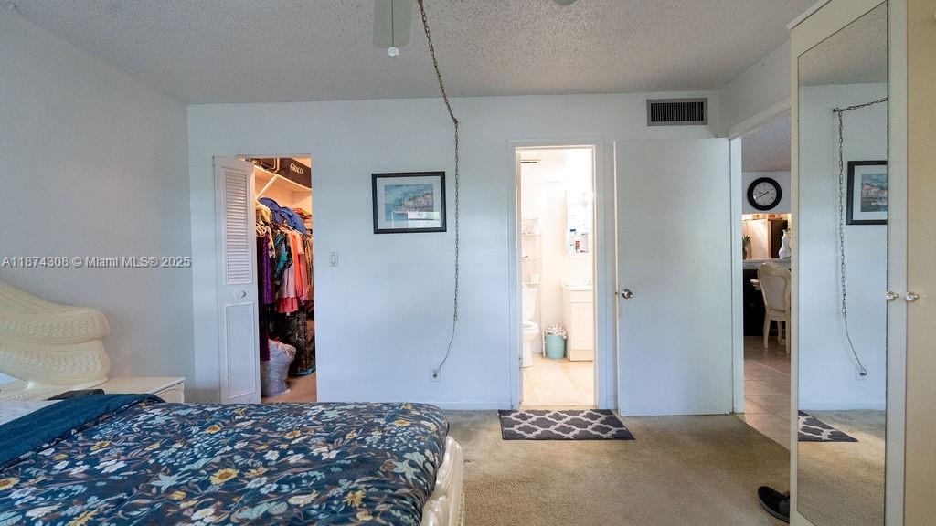 APPLEGREEN CONDO APTS 1 - Residential