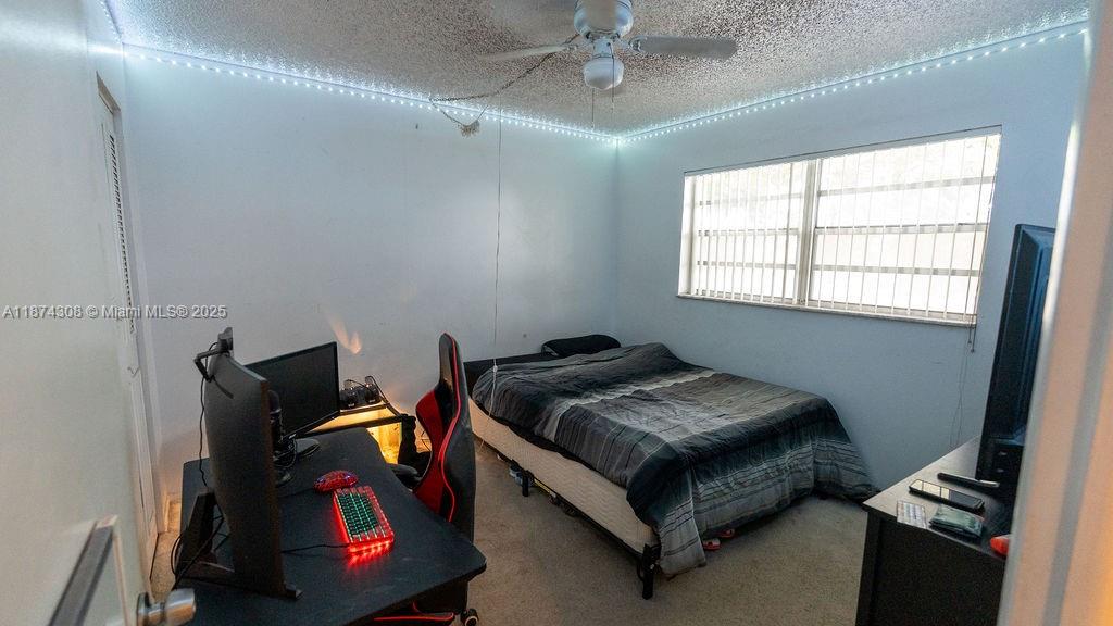 APPLEGREEN CONDO APTS 1 - Residential