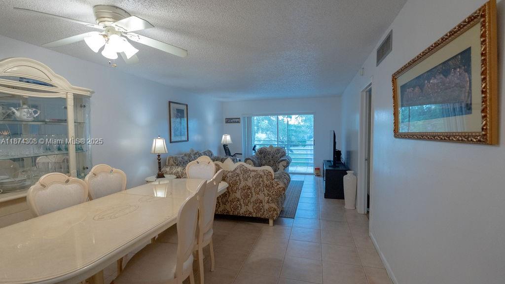 APPLEGREEN CONDO APTS 1 - Residential