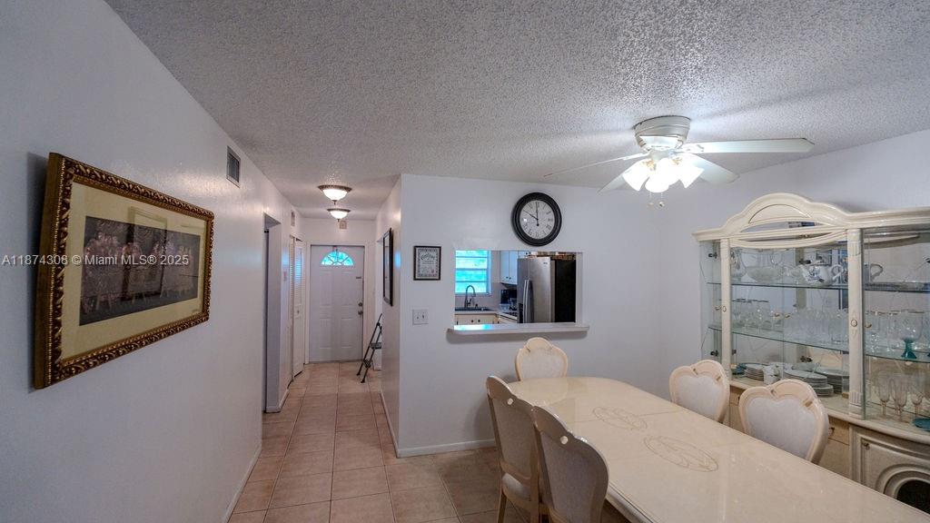 APPLEGREEN CONDO APTS 1 - Residential