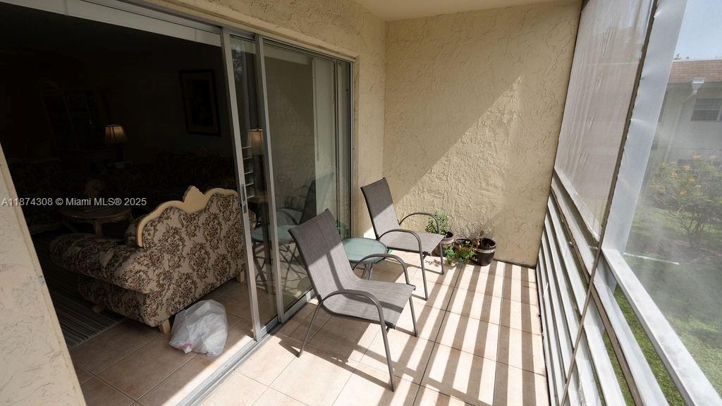 View photos, virtual tours, details... 601 S State Road 7 2H