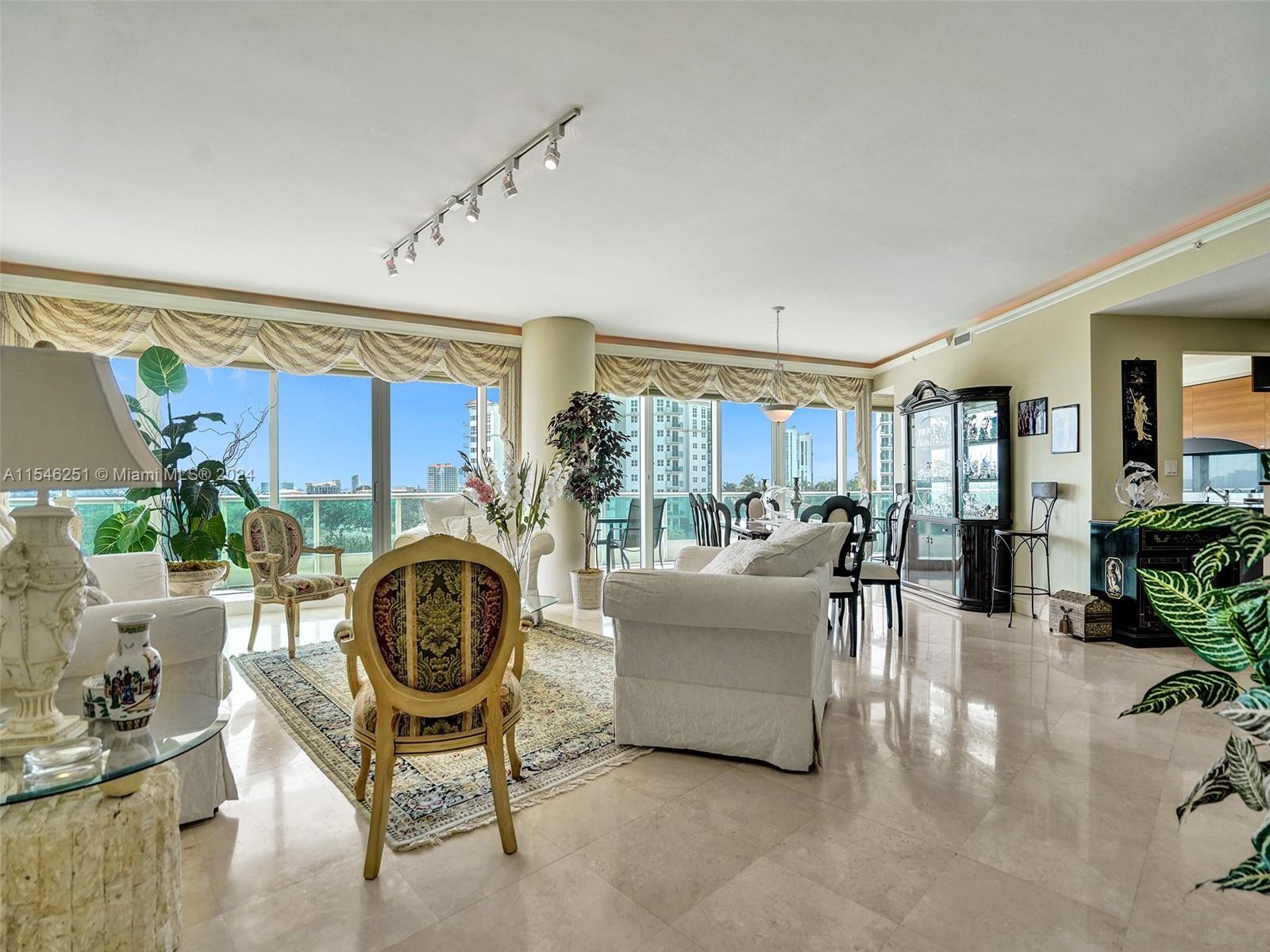 TOWERS OF PORTO VITA-SOUT - Residential Lease