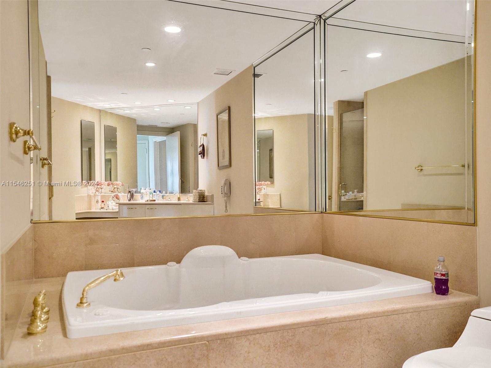 TOWERS OF PORTO VITA-SOUT - Residential Lease