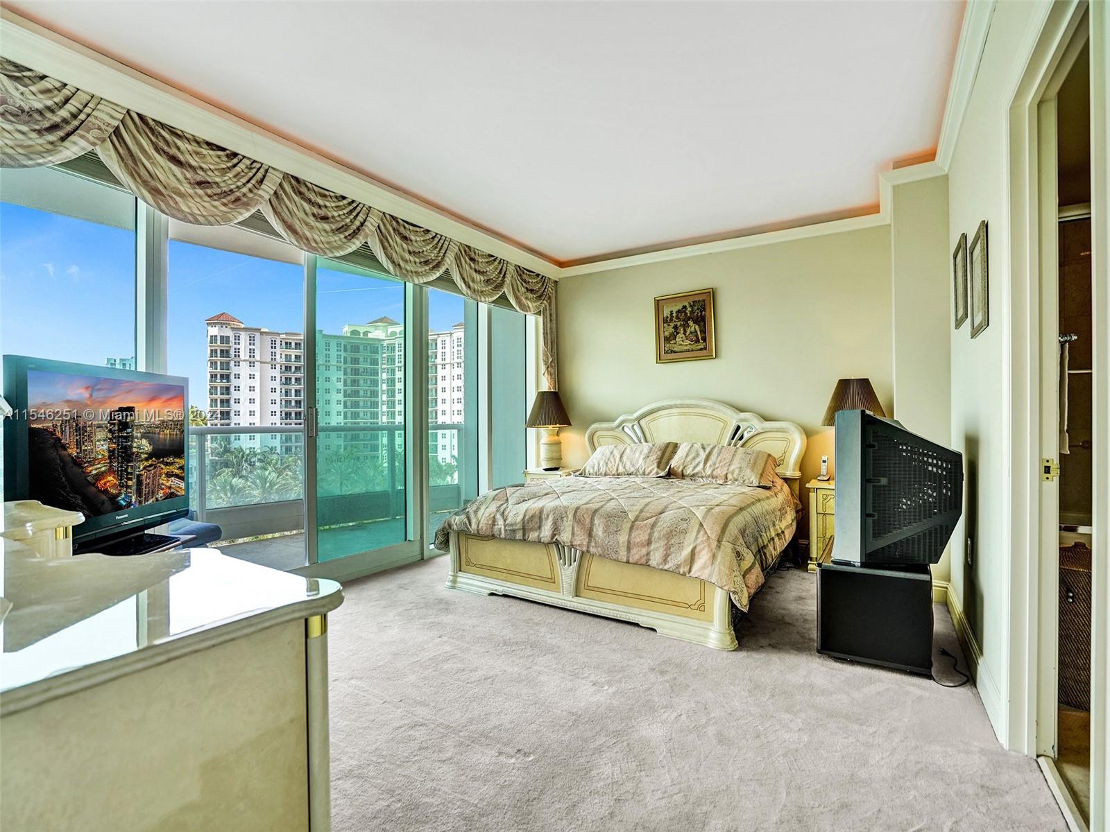 TOWERS OF PORTO VITA-SOUT - Residential Lease