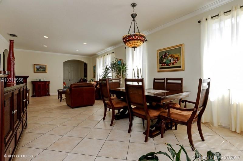 POD 1 AT MONARCH LAKES - Residential