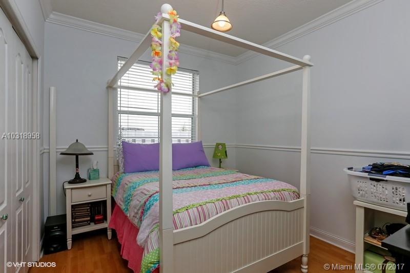 POD 1 AT MONARCH LAKES - Residential