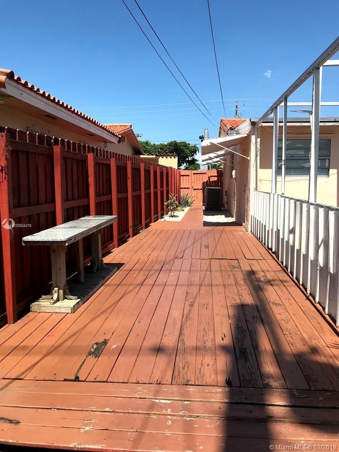 HIALEAH ESTATES - Residential