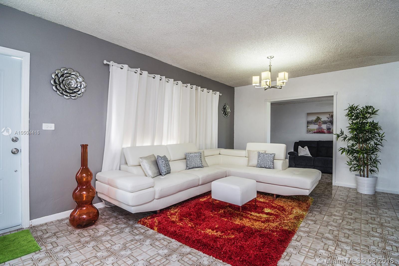 HIALEAH ESTATES - Residential