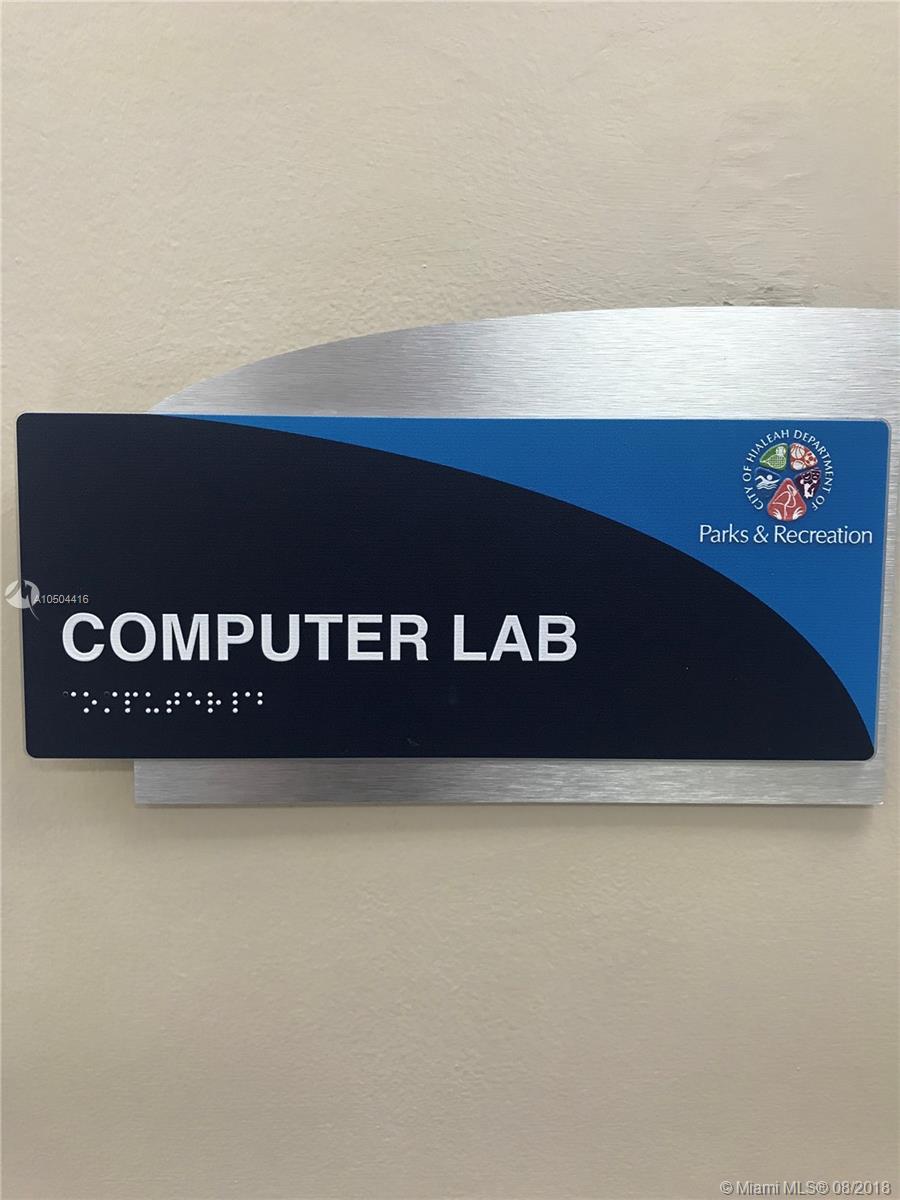 HIALEAH ESTATES - Residential