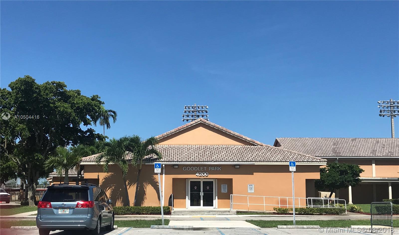 HIALEAH ESTATES - Residential