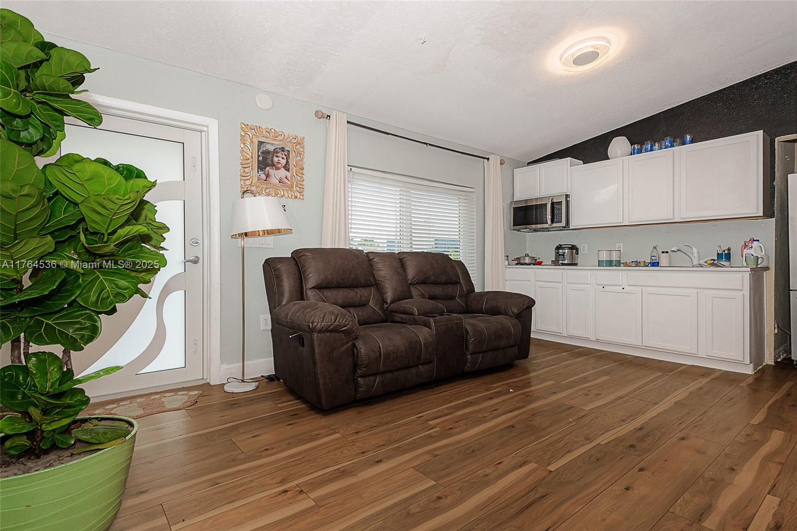 FLAMINGO ESTATES - Residential