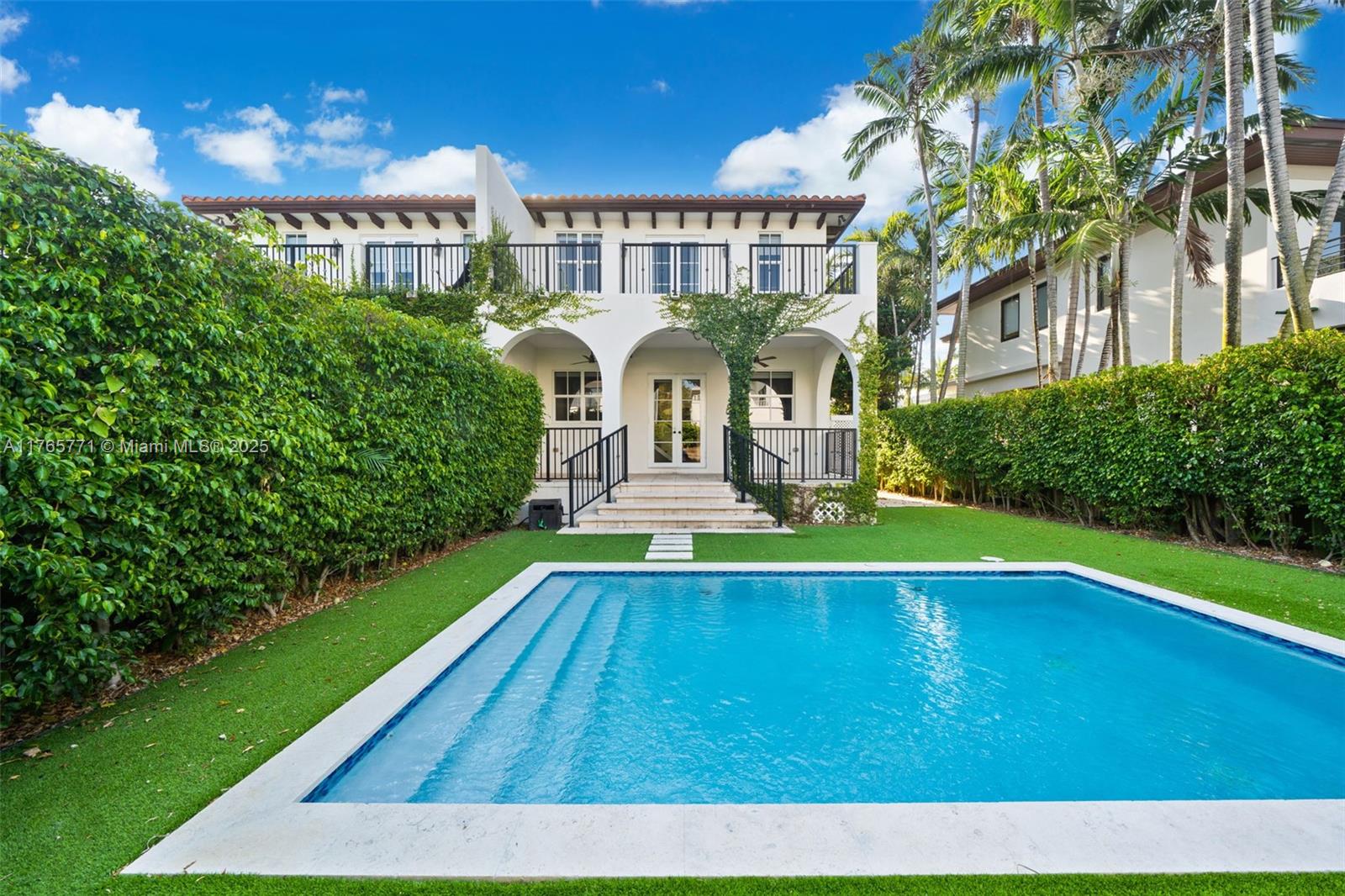Property for Sale at 464 Fernwood Rd B, Key Biscayne, Miami-Dade County, Florida - Bedrooms: 3 
Bathrooms: 3  - $2,750,000