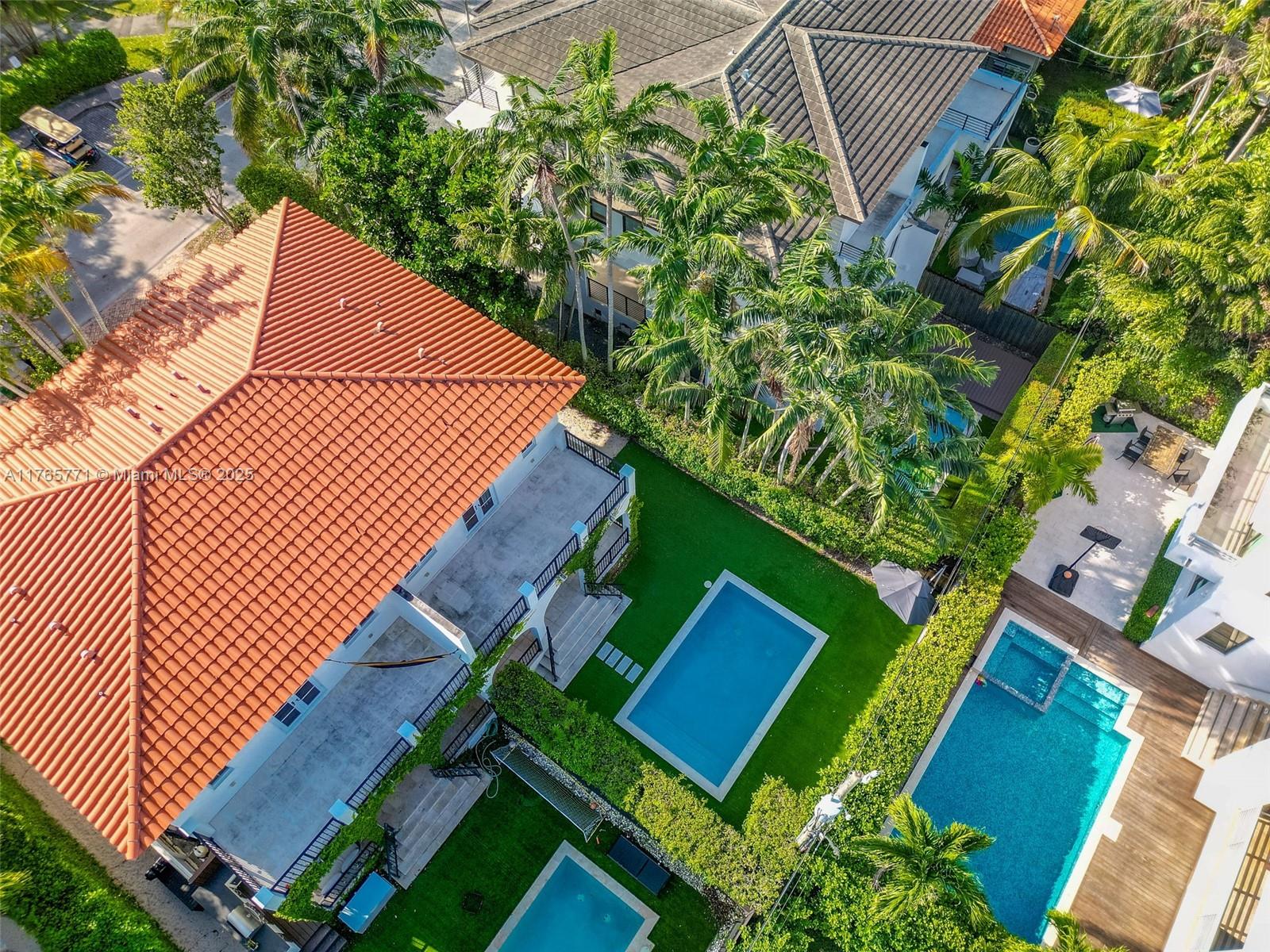 TROPICAL ISLE HOMES SUB 1 - Residential