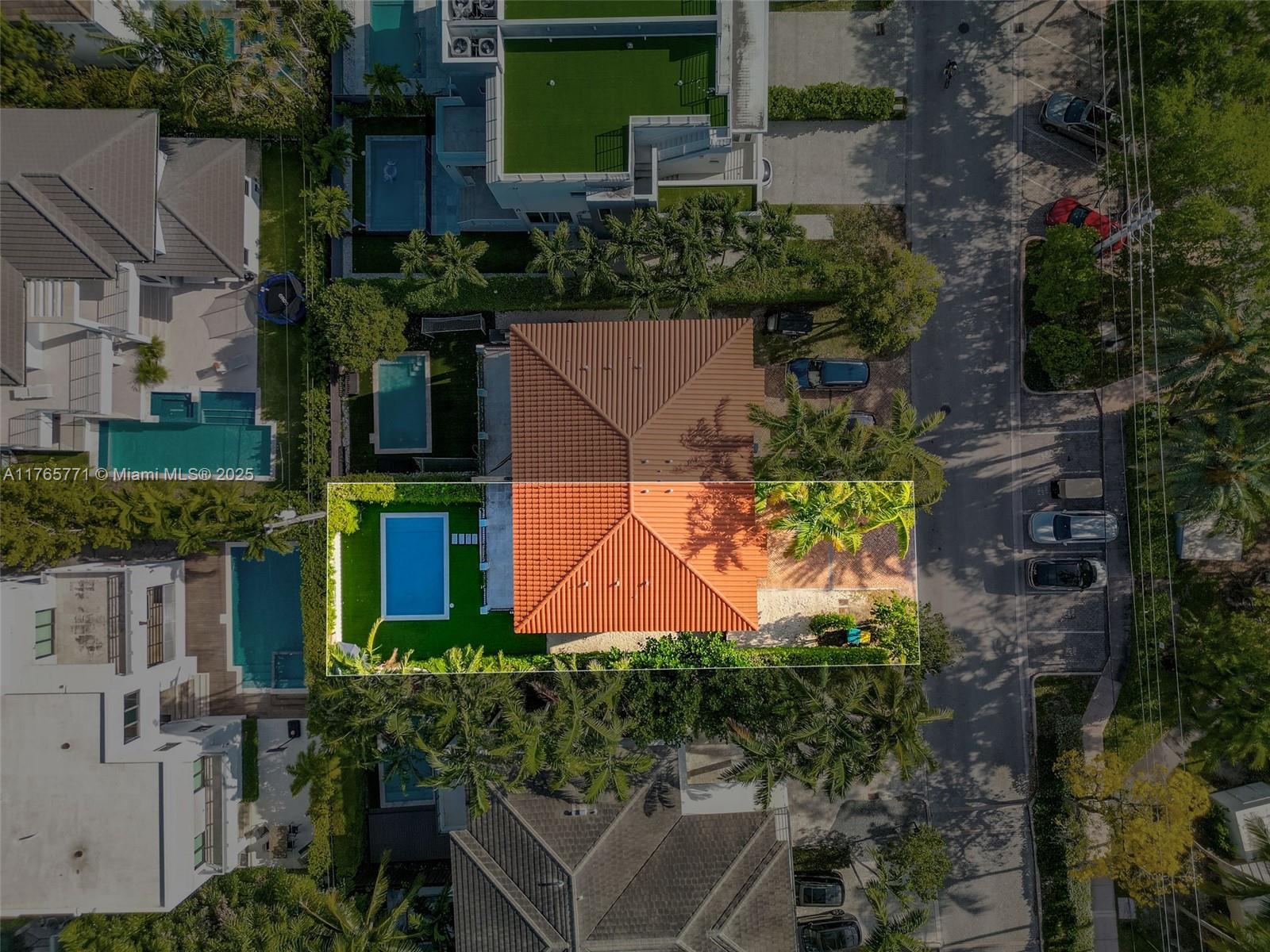 TROPICAL ISLE HOMES SUB 1 - Residential