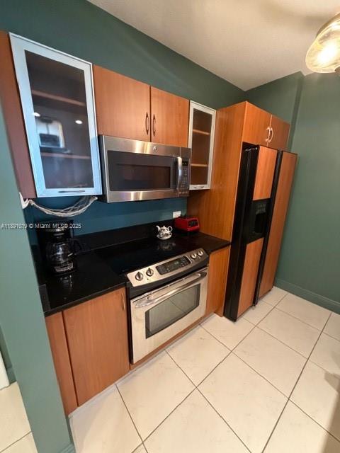 VENTURE AT AVENTURA WEST - Residential Lease