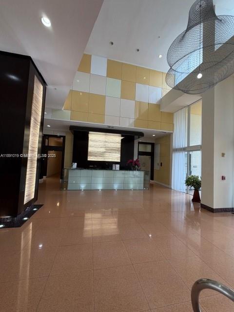 VENTURE AT AVENTURA WEST - Residential Lease