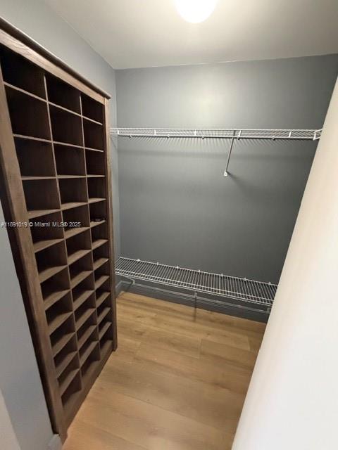 VENTURE AT AVENTURA WEST - Residential Lease