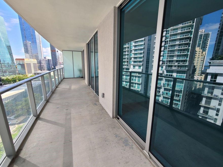 SPECTACULAR 2 BED 2 BATH RESIDENCE AT MILLECENTO IN THE HEART OF BRICKELL. FEATURING TOP OF THE LINE APPLIANCES, NICE WOOD FLOORS, AND GREAT VIEWS! BUILDING WITH FULL AMENITIES! WONT LAST!
