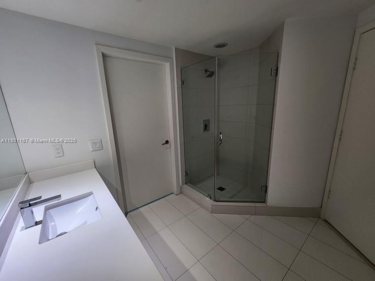 1100 MILLECENTO - Residential Lease