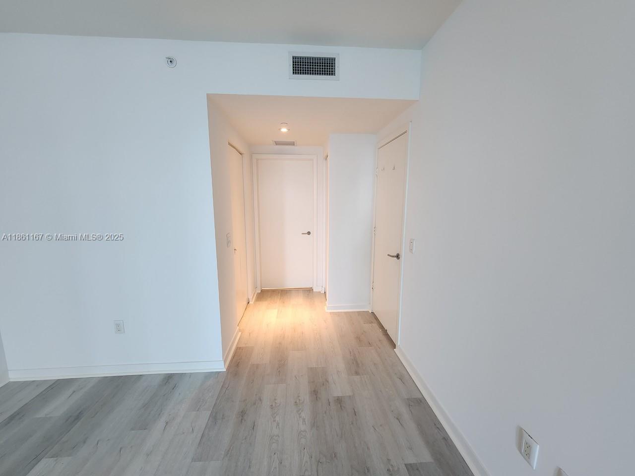 1100 MILLECENTO - Residential Lease