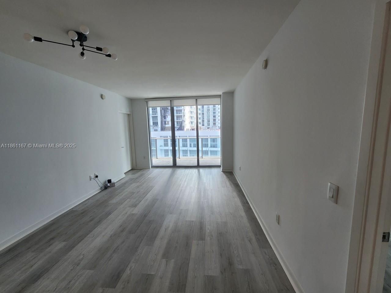 1100 MILLECENTO - Residential Lease