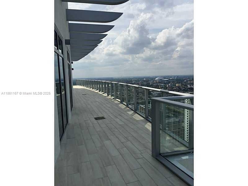 1100 MILLECENTO - Residential Lease