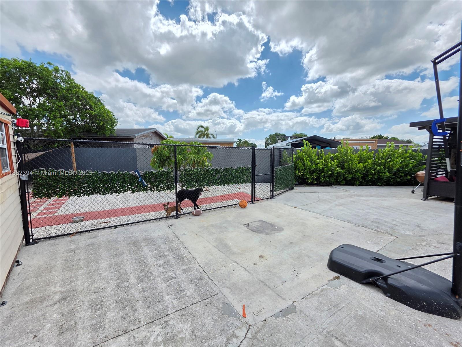 CAROL CITY GDNS 1ST ADDN - Residential